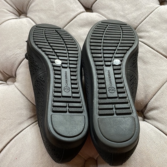 New Giani Bernini Black Flats with Flower … - Picture 5 of 8